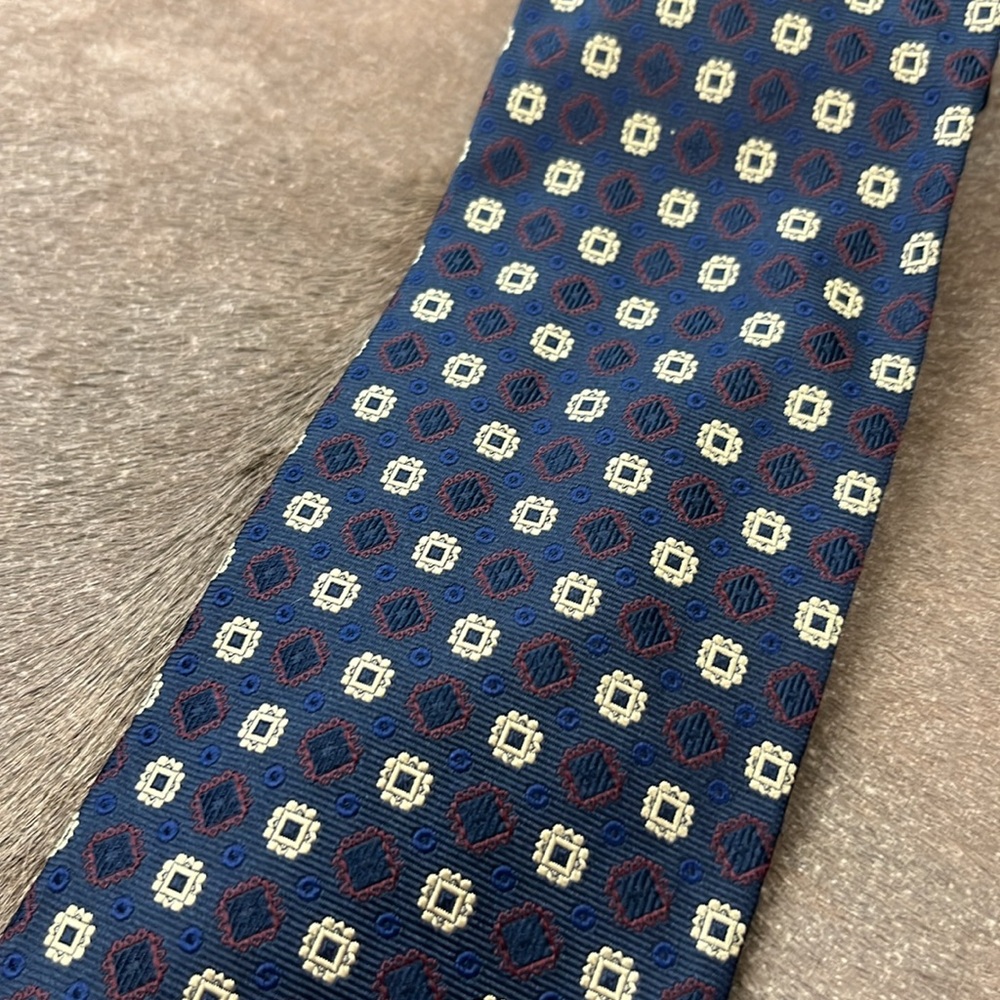 Ermenegildo Zegna Necktie 100% Silk Geometric Medallions - Picture 2 of 4